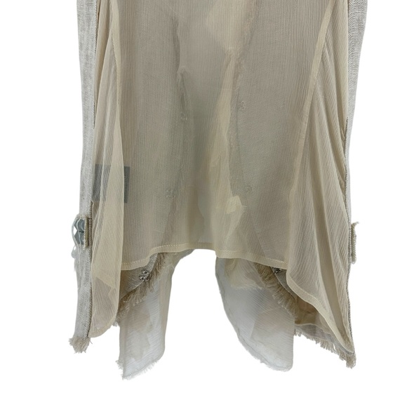 Royal Underground Lace and Linen Embellished Vest - Picture 6 of 8